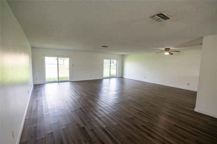 Property Photo: 5523 Westbrook Drive FL 32821