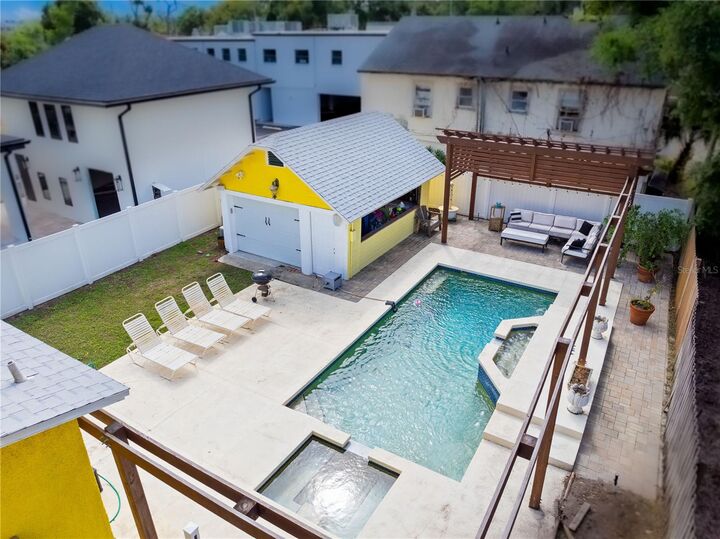 Property Photo: 714 Woodward Street FL 32803
