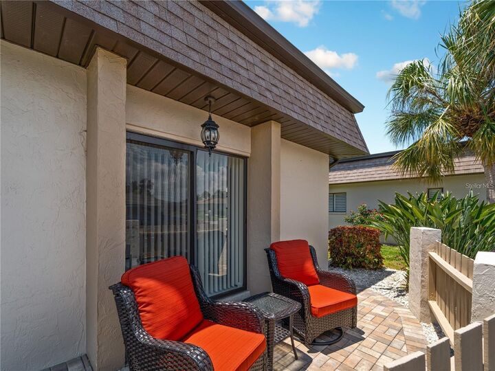 Property Photo: 1708 Lakeside Drive 1710B FL 34293