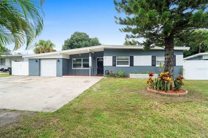 Property Photo: 90 Nancy Lee Avenue FL 32807