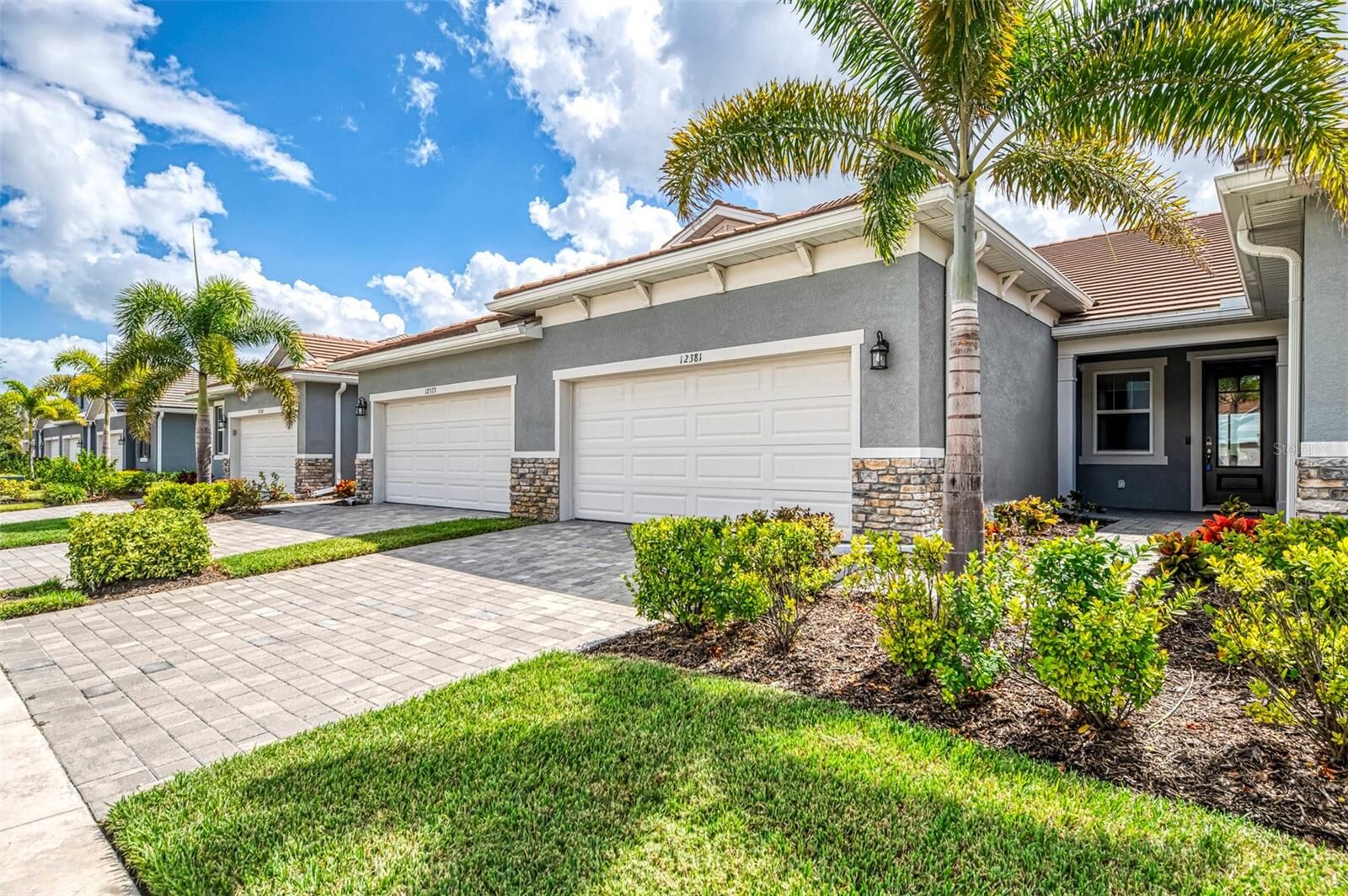 Property Photo: 12381 Asana Court FL 34293