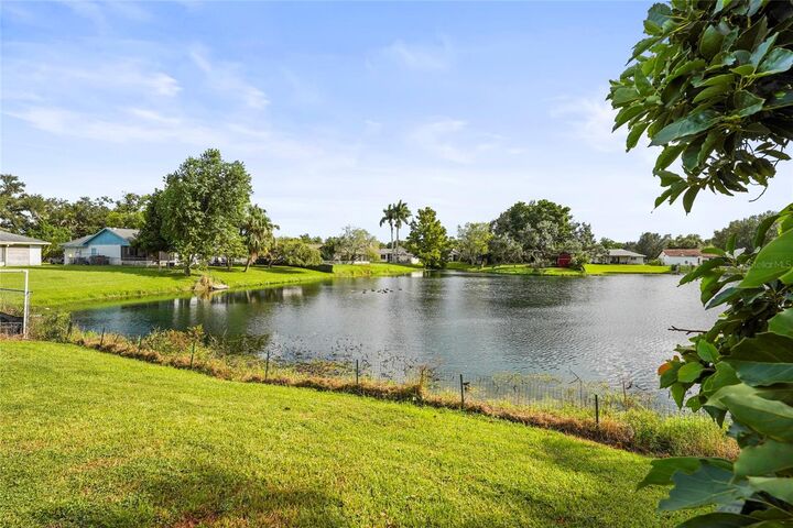 Property Photo: 2816 34th Avenue Drive E FL 34208
