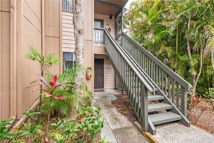 Property Photo: 1720 Glenhouse Drive 330 FL 34231