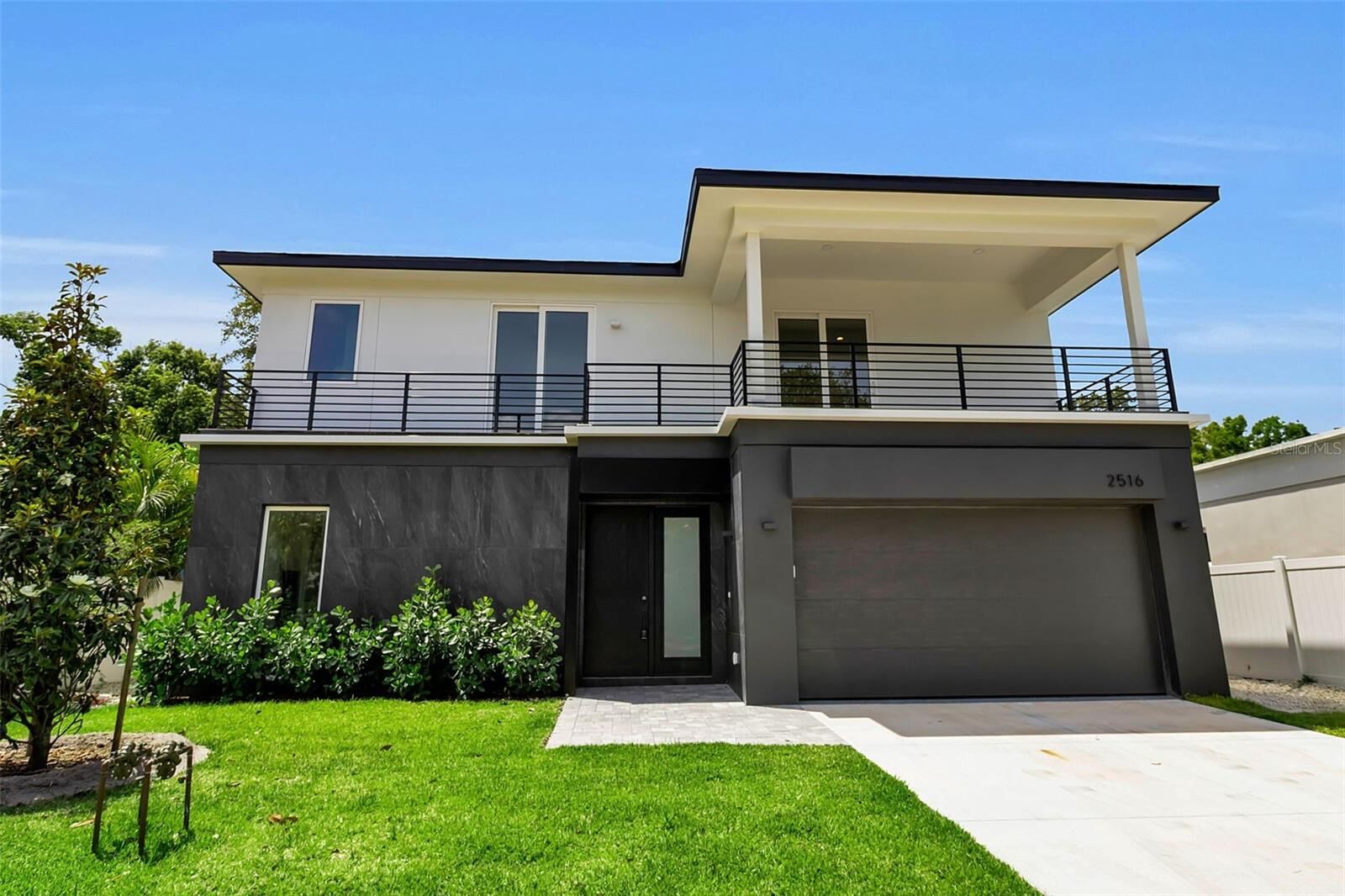 Property Photo: 2516 Browning Street FL 34237