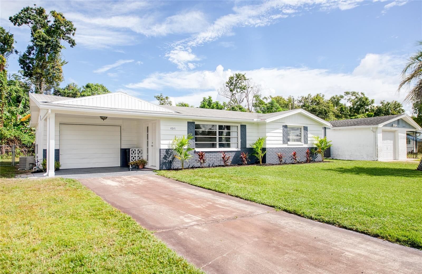 Property Photo:  4841 Aegean Avenue  FL 34690 