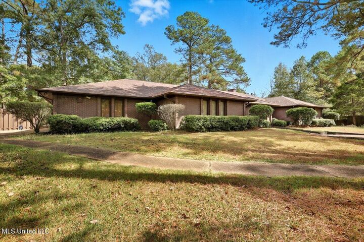 Property Photo: 5230 Brookleigh Drive MS 39272