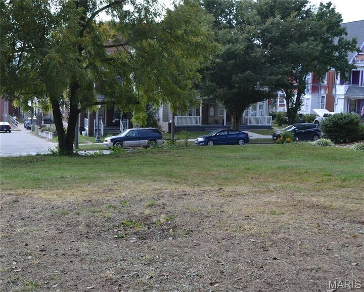 Property Photo:  1008 Center Street  MO 63401 