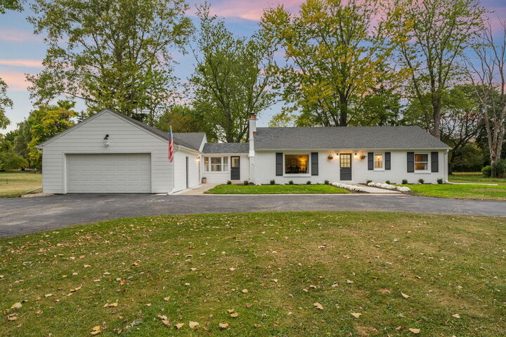 Property Photo:  11233 N Riverland Rd  WI 53092 