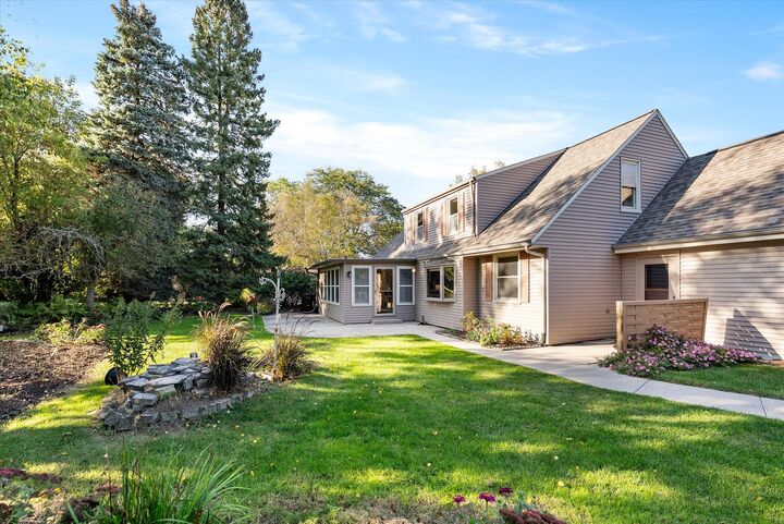 Property Photo:  6101 N Alberta Ln  WI 53217