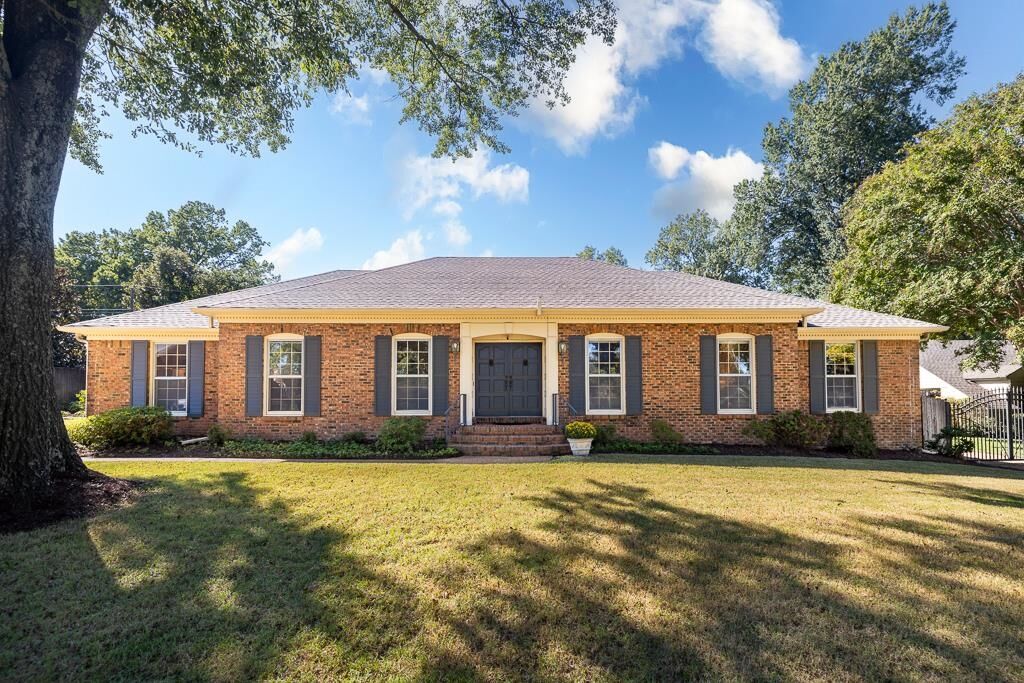 Property Photo:  831 Eaton St  TN 38120 