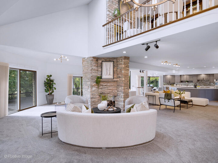Property Photo: 802 Midwest Club Parkway IL 60523