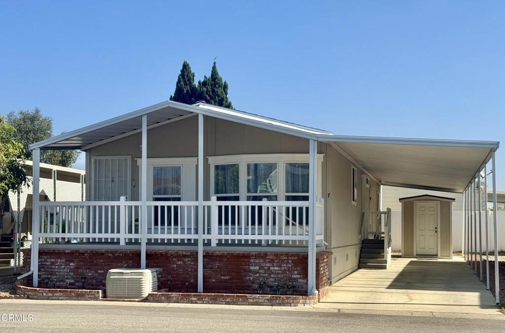 Property Photo: 7 Wisteria Way 7 CA 93004
