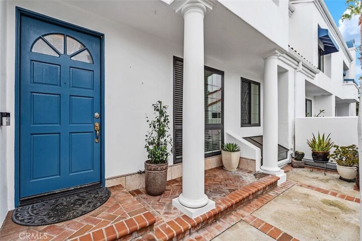 Property Photo: 19451 Pompano Lane Lane 110 CA 92648
