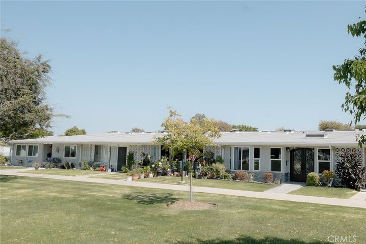Property Photo:  1623 Monterey Road #20I (M2)  CA 90740 