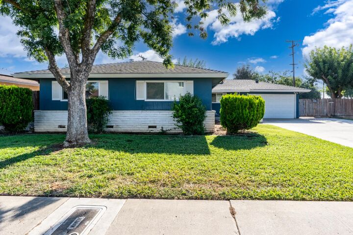 Property Photo:  2602 10th Avenue  CA 95340 