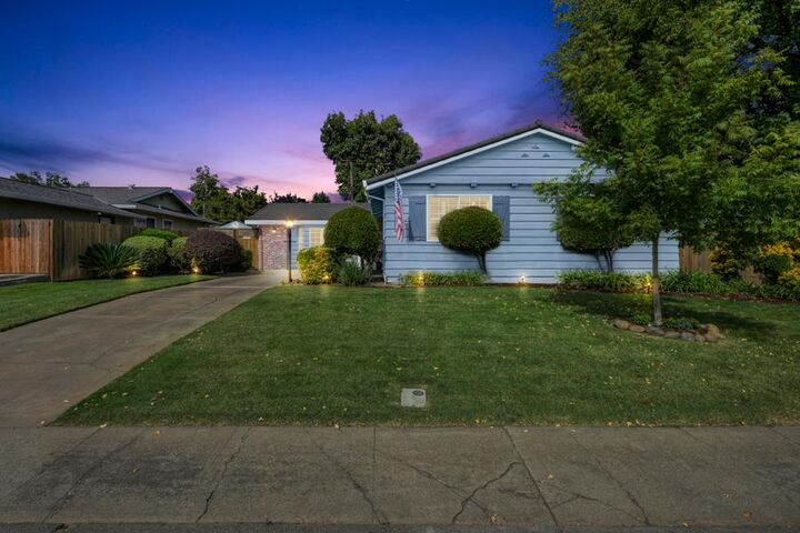 Property Photo: 5409 Fort Sutter Way CA 95841