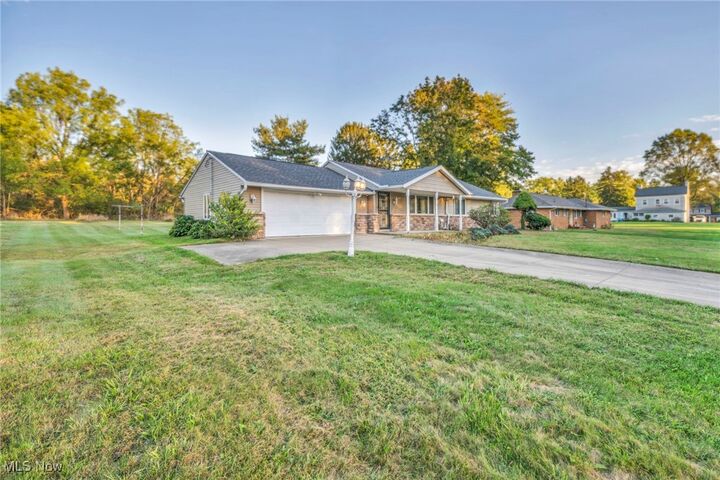 Property Photo: 13792 Amodio Avenue NW OH 44685