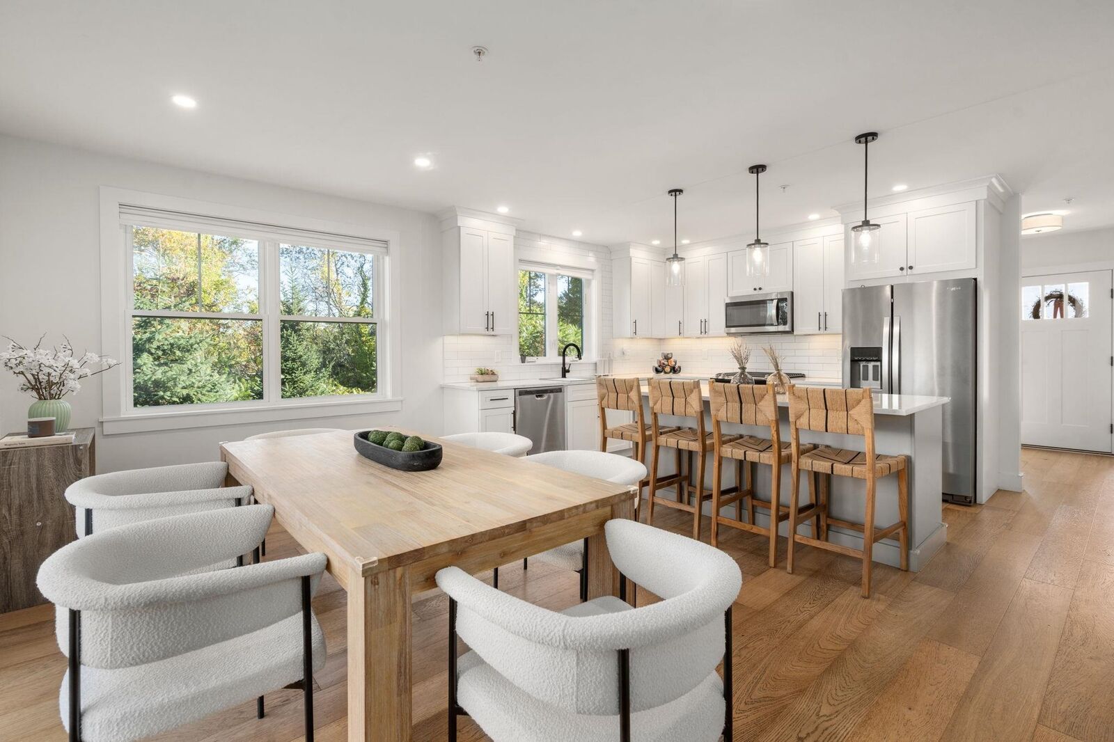 Property Photo:  12 Founders Square  NH 03840 