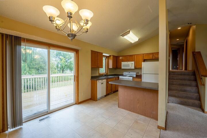 Property Photo:  1000 E Orchard Street  MN 56011 