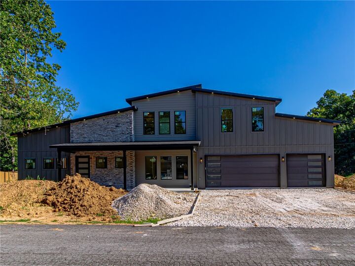 Property Photo: 2 Scotch Broom Place AR 72715