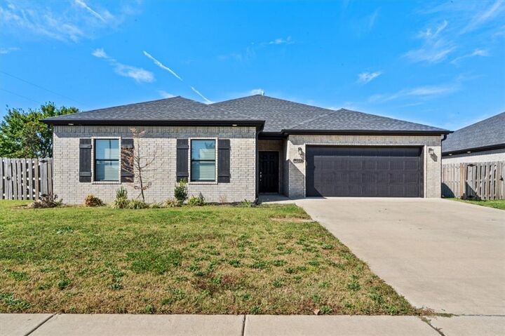 200 Tricha Circle  Gravette AR 72736 photo