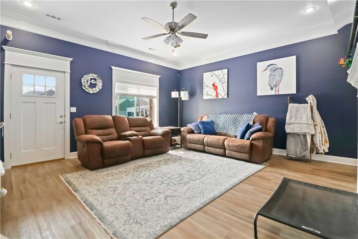 Property Photo: 922 E Pinnacle Street AR 72753