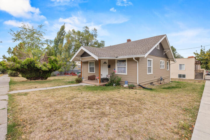 Property Photo: 346 Pacific Terrace OR 97601