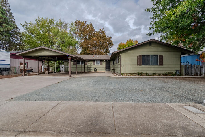 Property Photo: 7967 Ajax Street OR 97503