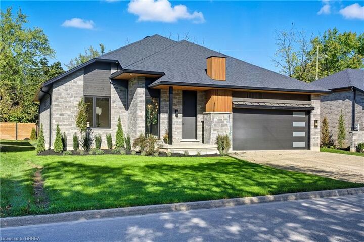 141 Parkside Drive — photo 1