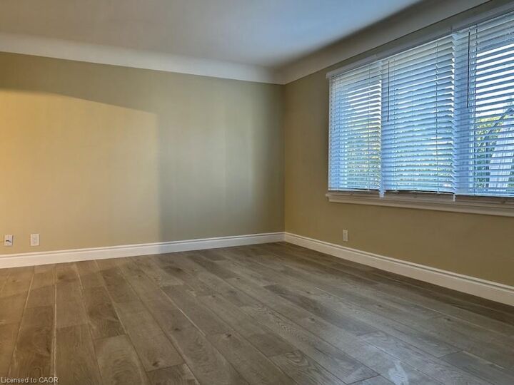 Photo de la propriété:  476 Prospect Avenue Main  ON N2A 1E1 