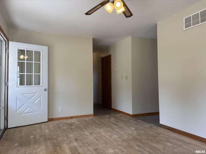 Property Photo: 501 Park Street IL 61540