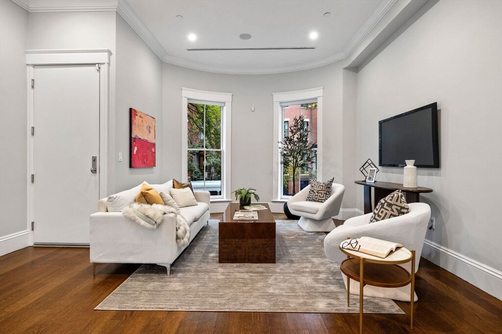 Property Photo: 82 Worcester St 2 MA 02118