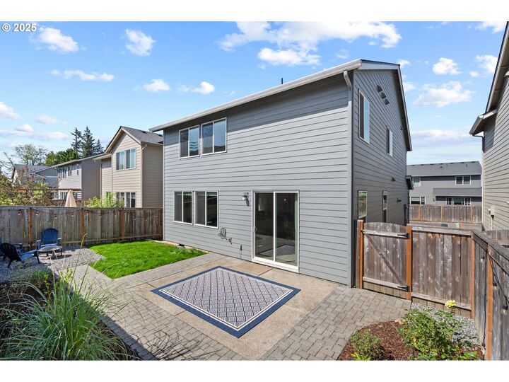 Property Photo:  6245 N 86th Ave  WA 98607 