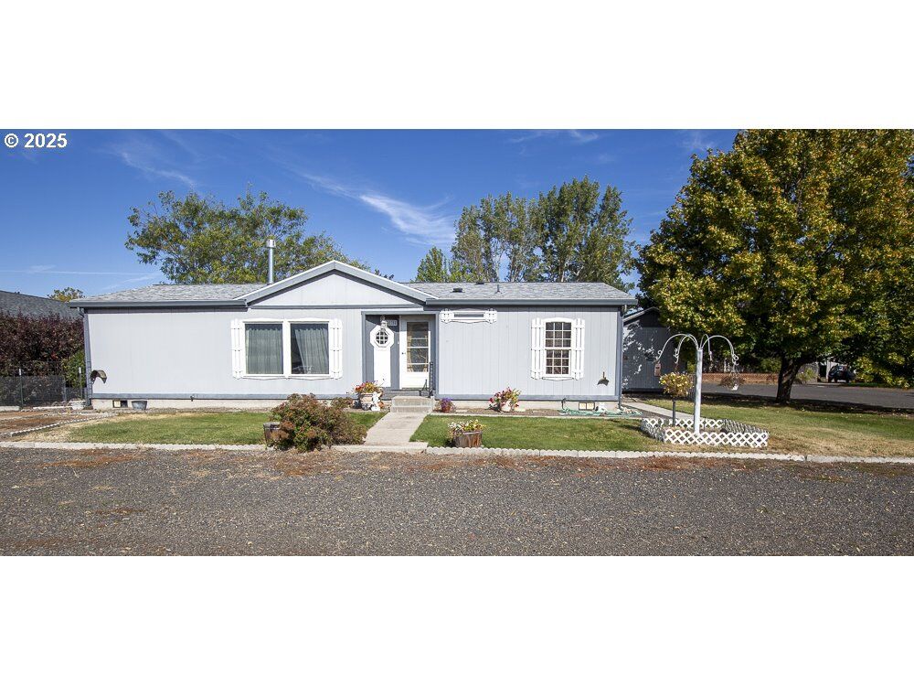 Property Photo:  10704 White Birch Ln  OR 97850