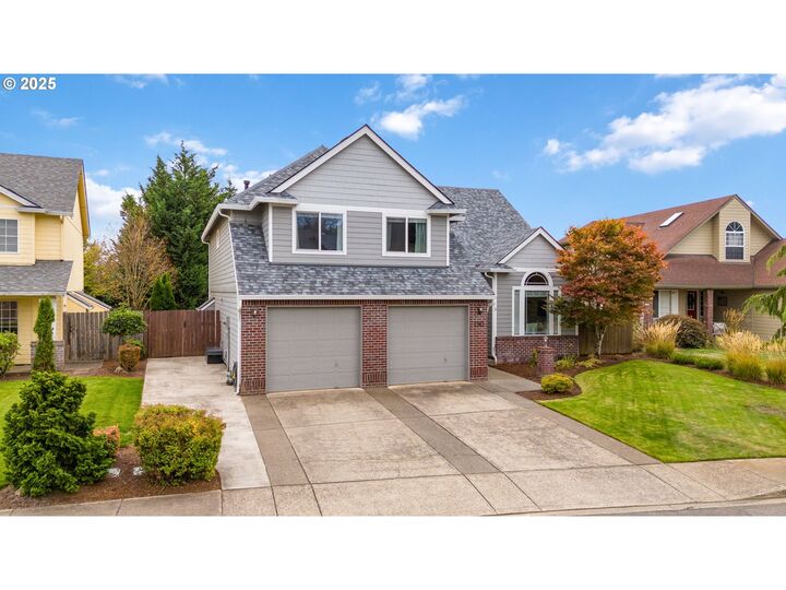 Property Photo: 790 E 15th Cir WA 98629