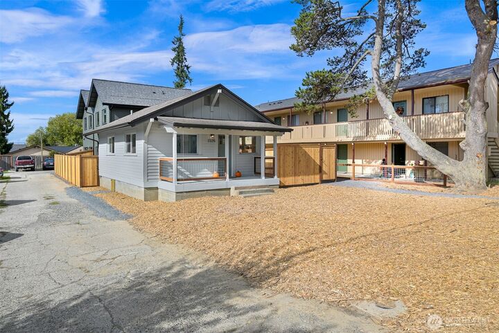 2325  Valencia Street  Bellingham WA 98229 photo