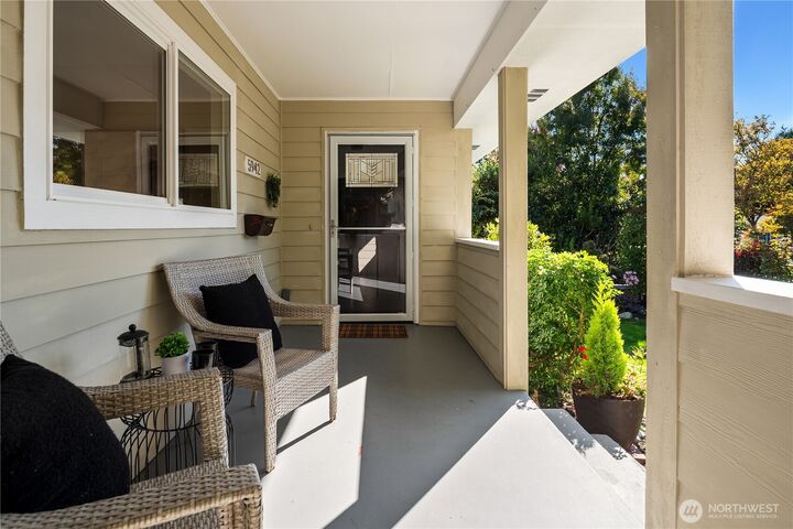 Property Photo: 5942 46th Avenue SW WA 98136