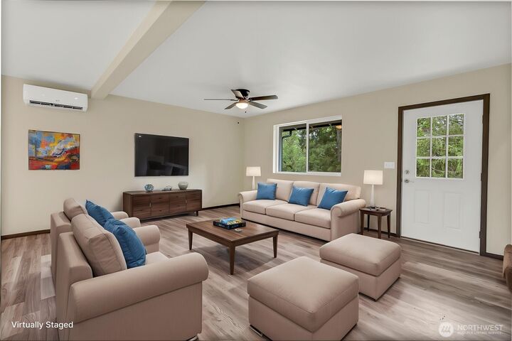 Property Photo:  25811  59th Avenue Ct E  WA 98338 