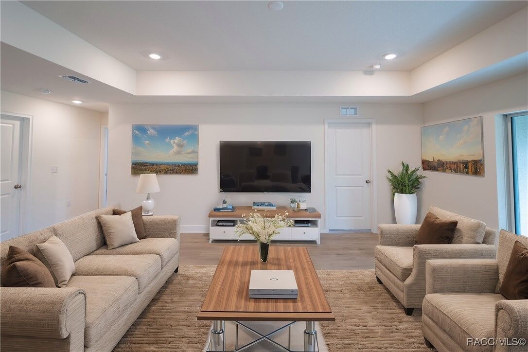 Property Photo:  11152 N Balboa Terrace  FL 34433 