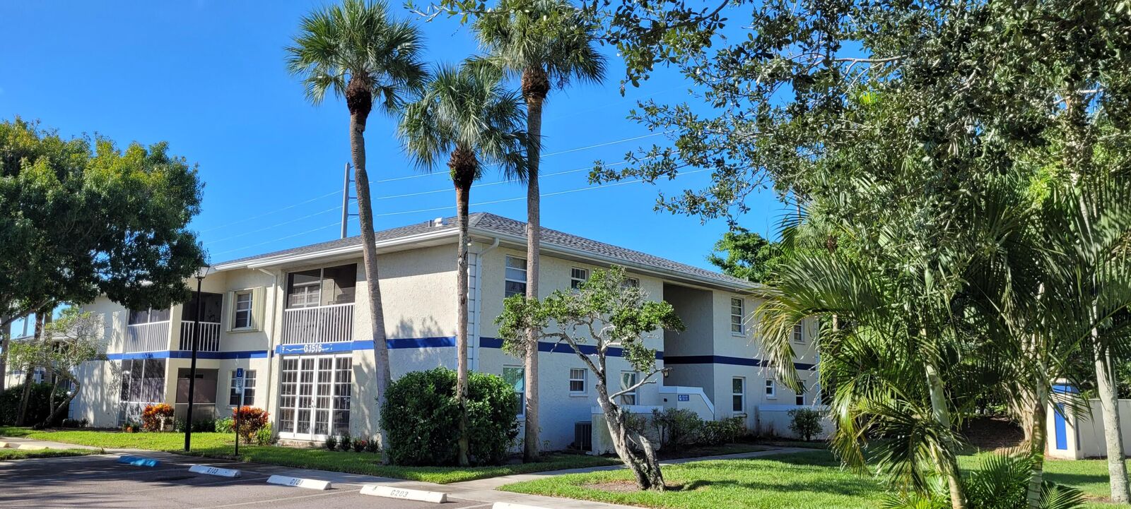 Property Photo: 1516 SE Royal Green Circle G-103 FL 34952