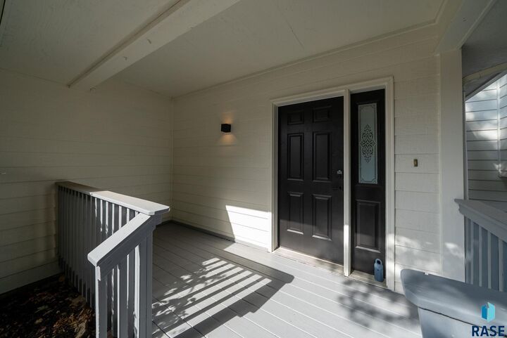 Property Photo: 1000 E Maywood St SD 57005