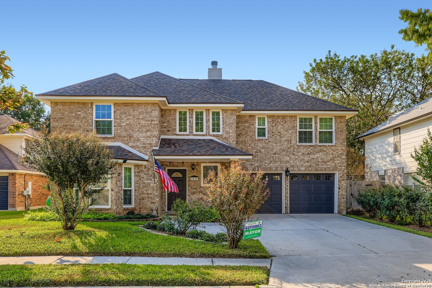 Property Photo:  1021 Silvertree Blvd  TX 78154 