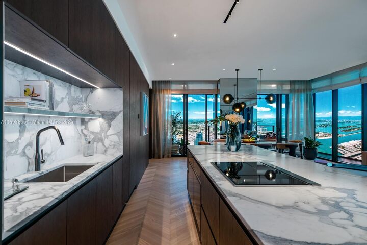 Property Photo:  300 N Biscayne Blvd 7803  FL 33132 
