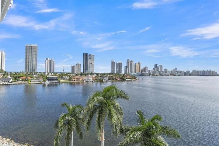 19101 NE 36th Ct 701  Aventura FL 33180 photo