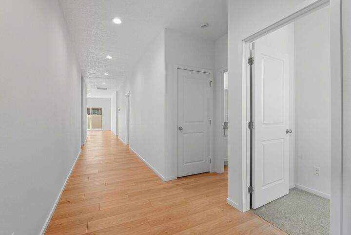 Property Photo: 711 E 5th St WA 99006