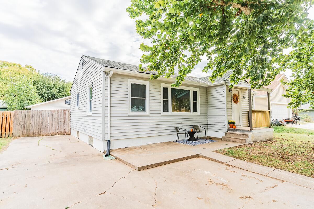 Property Photo:  407 N Myrtle  Street  IA 51534 