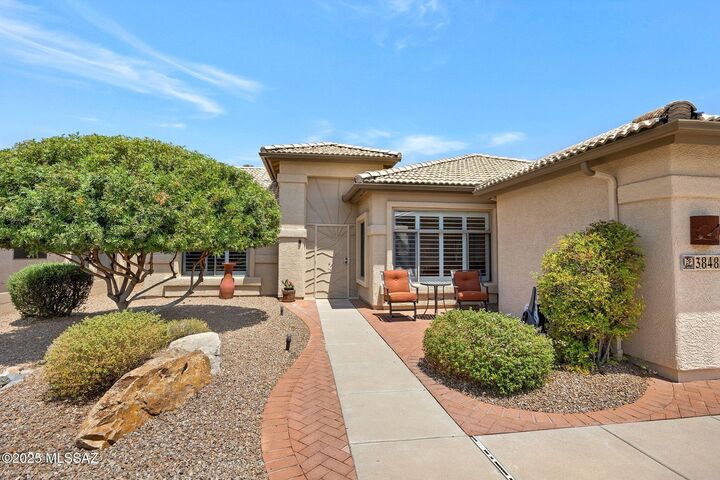 Property Photo:  38482 S Sand Crest Drive  AZ 85739 