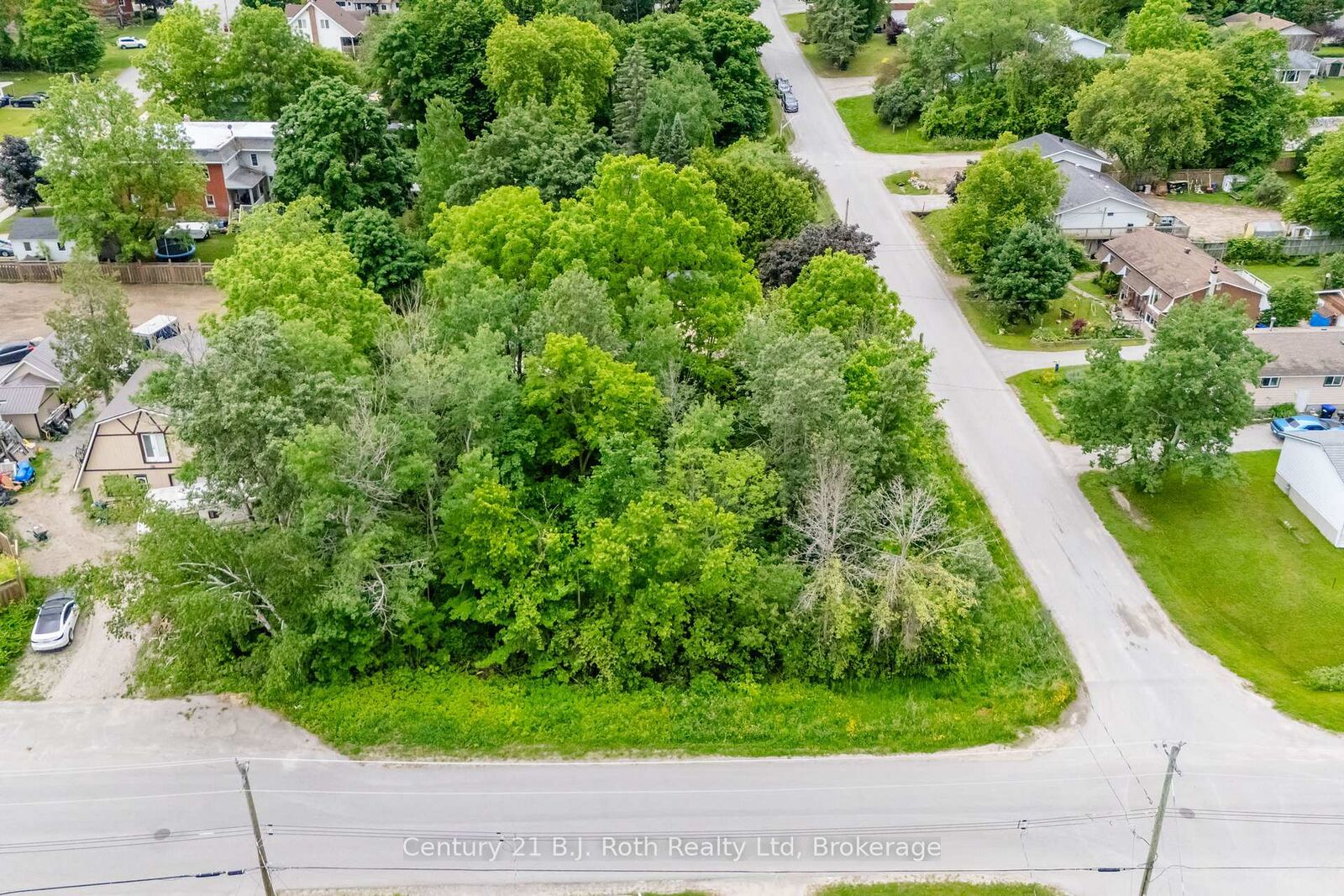 Property Photo:  401 McNicoll Street  ON L0K 1R0 