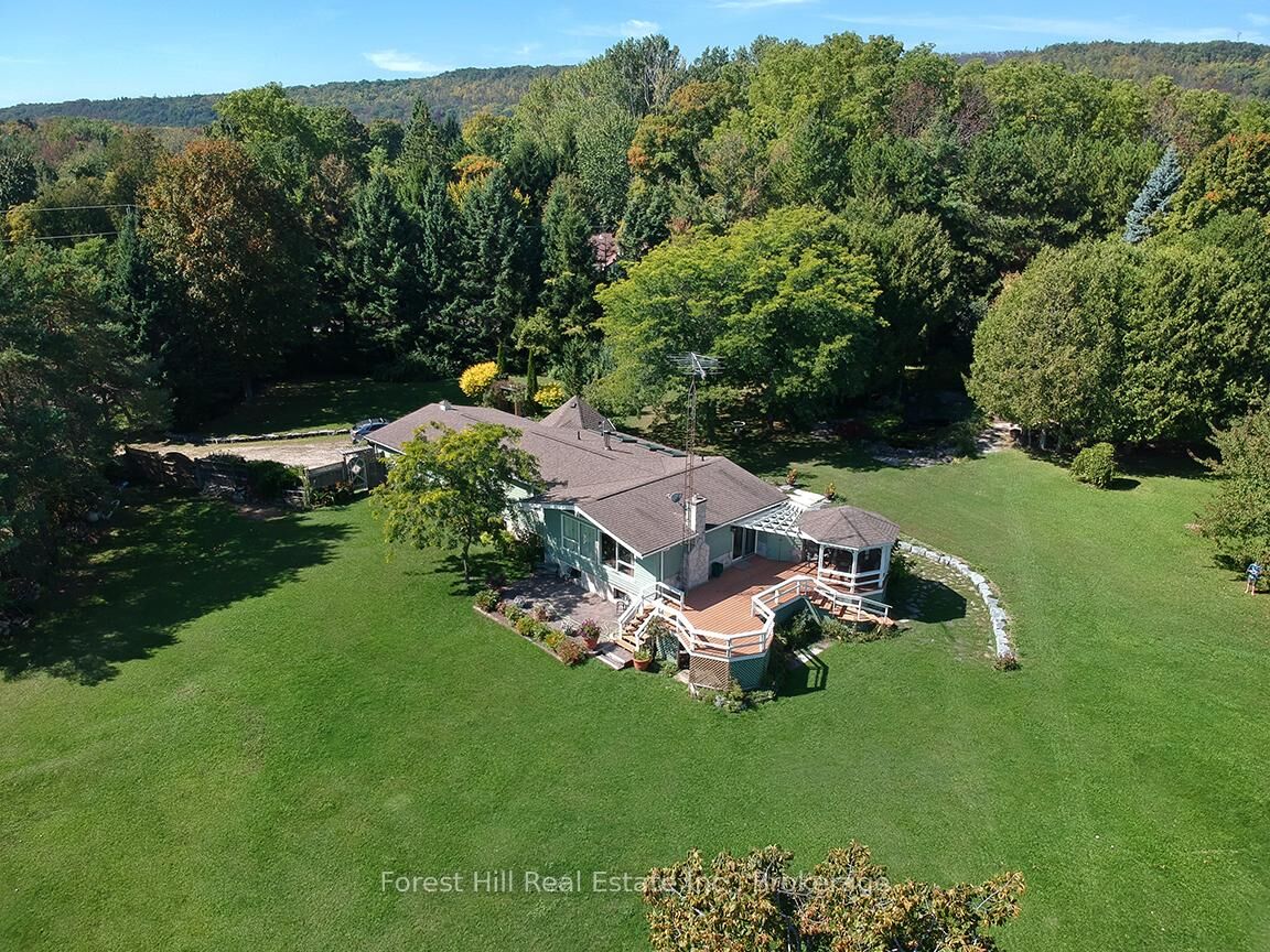 Property Photo: 104 McKay Court ON N4L 1W5