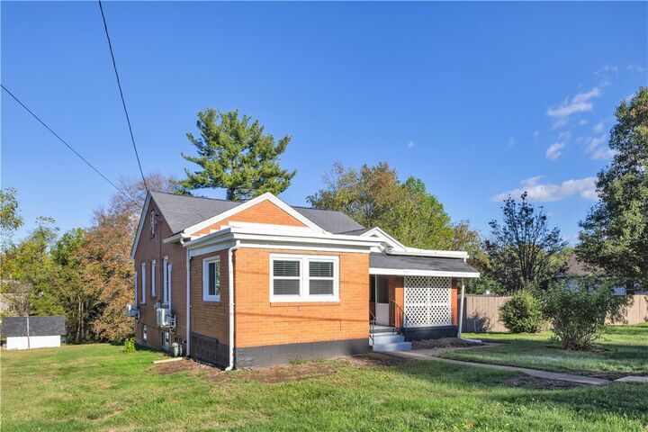 Property Photo: 1113 Foote St PA 15027